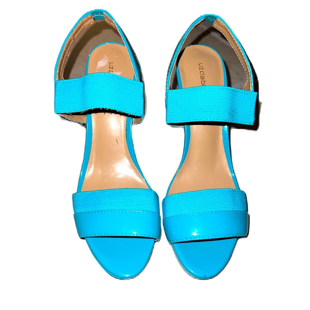 Liz Claiborne turquoise heel size 7